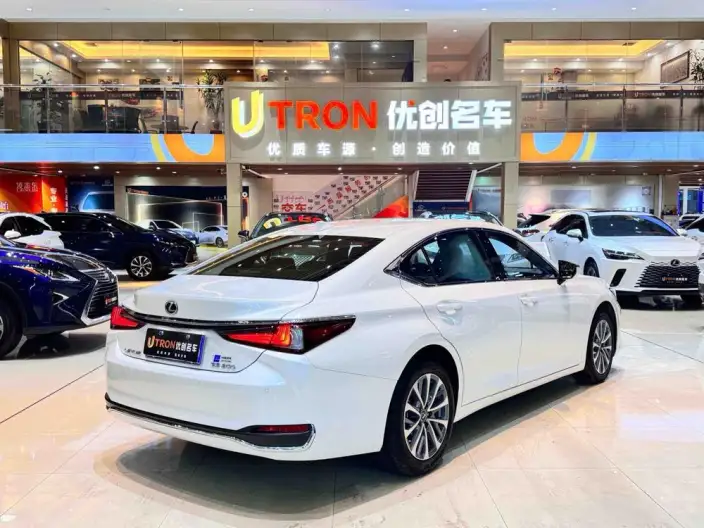 Lexus ES 2022 Model 200 Superior Edition – фото 5