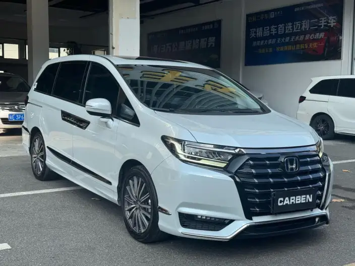 Honda Elysion 2024 Model 2.0L e:HEV Deluxe Edition