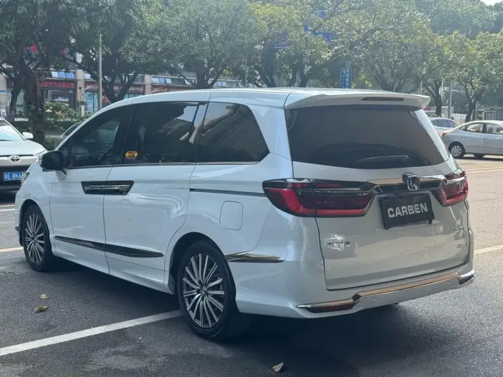 Honda Elysion 2024 Model 2.0L e:HEV Deluxe Edition