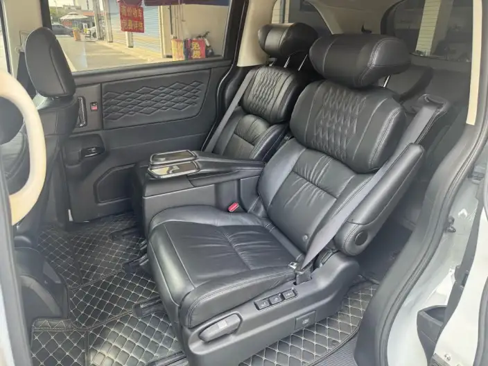 Honda Elysion 2024 Model 2.0L e:HEV Deluxe Edition – фото 9