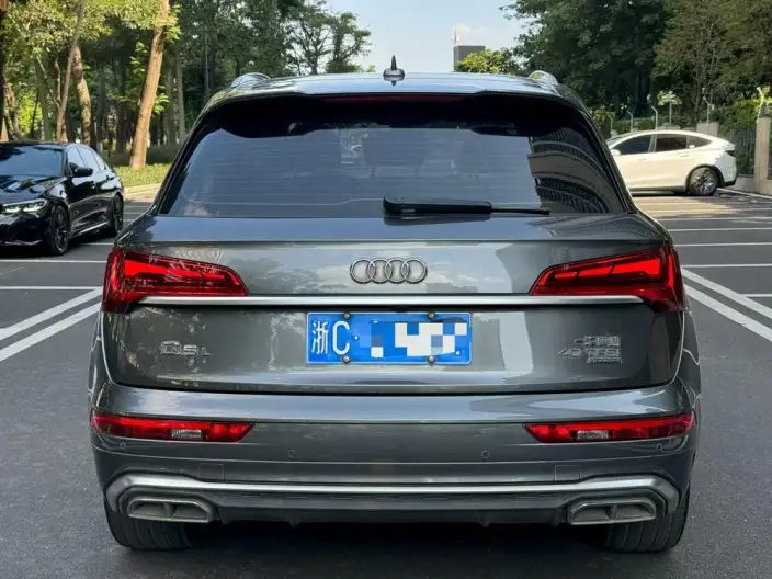 Audi Q5L 2021 Model 40 TFSI Luxury Dynamic Model