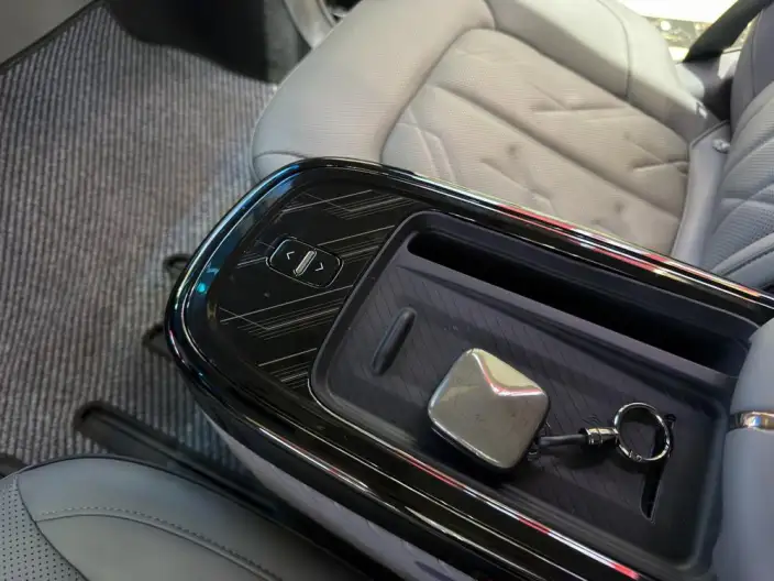 ZEEKR MIX 2025 Model 76kWh Smart Driving Edition