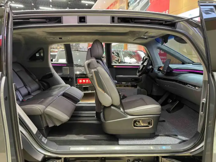 ZEEKR MIX 2025 Model 76kWh Smart Driving Edition
