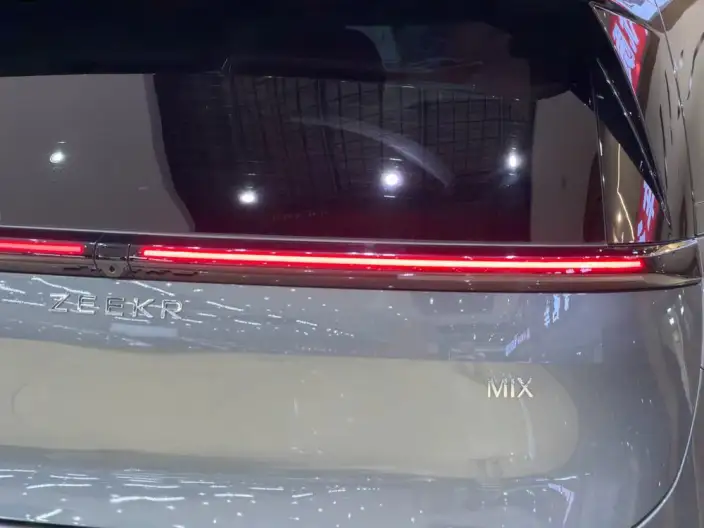 ZEEKR MIX 2025 Model 76kWh Smart Driving Edition – фото 5