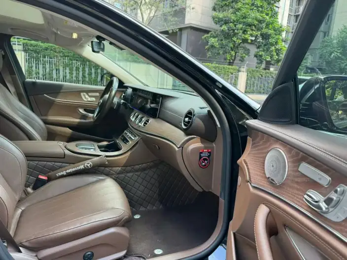 Mercedes-Benz E-Class 2023 Model E 300 L Luxury Model sedan – фото 6