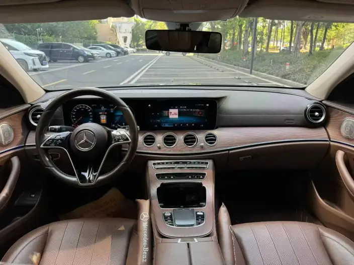 Mercedes-Benz E-Class 2023 Model E 300 L Luxury Model sedan – фото 8