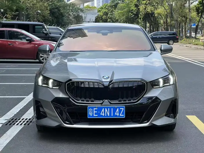 BMW 5 Series 2024 Model 530Li Leading Model M Sports Set