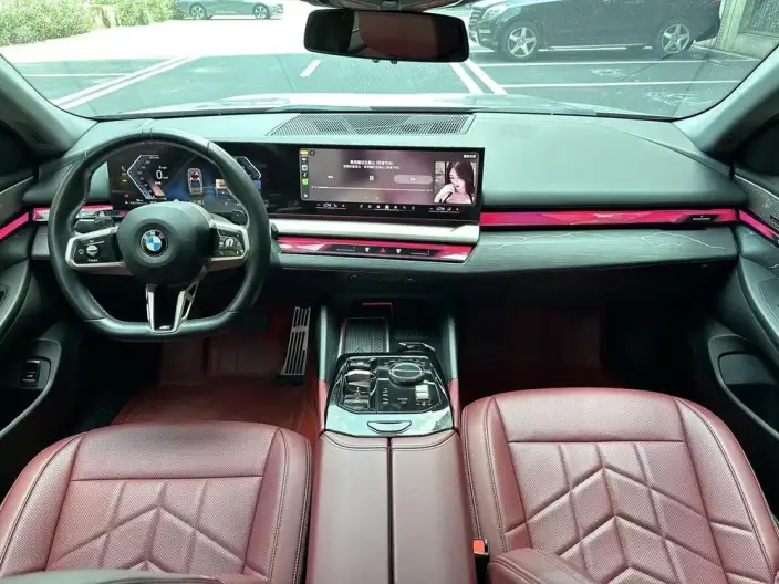 BMW 5 Series 2024 Model 530Li Leading Model M Sports Set – фото 9