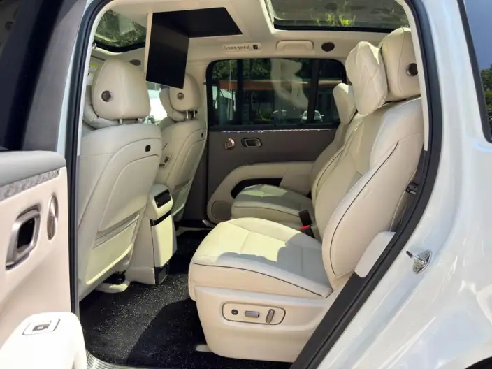 Li Auto i8 2025 Model Standard Edition – фото 8