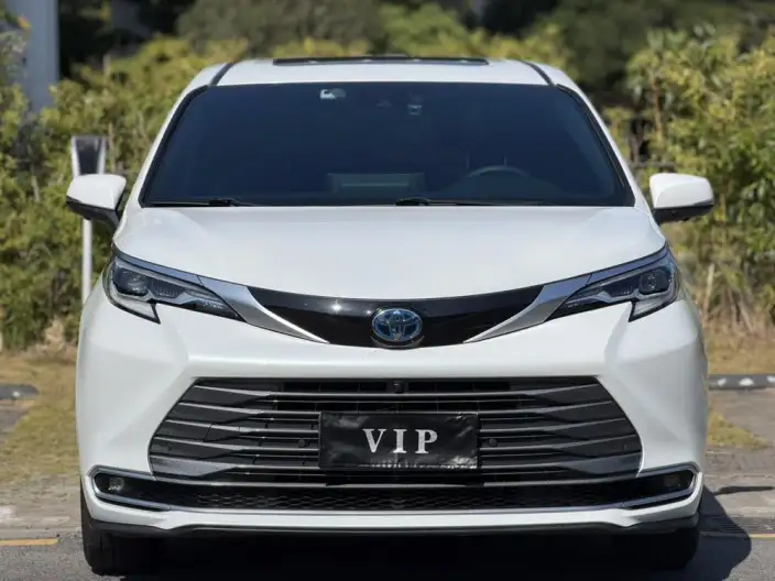 Toyota Sienna 2021 Model 2.5L Hybrid Premium Edition – фото 2