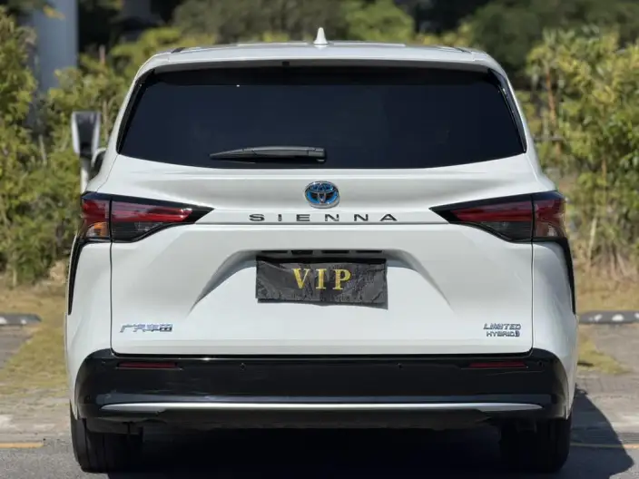 Toyota Sienna 2021 Model 2.5L Hybrid Premium Edition – фото 5