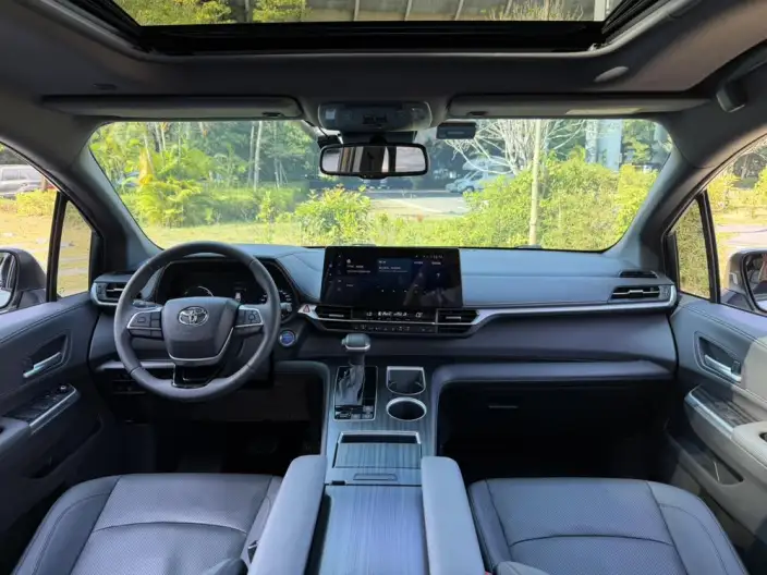 Toyota Sienna 2021 Model 2.5L Hybrid Premium Edition – фото 9
