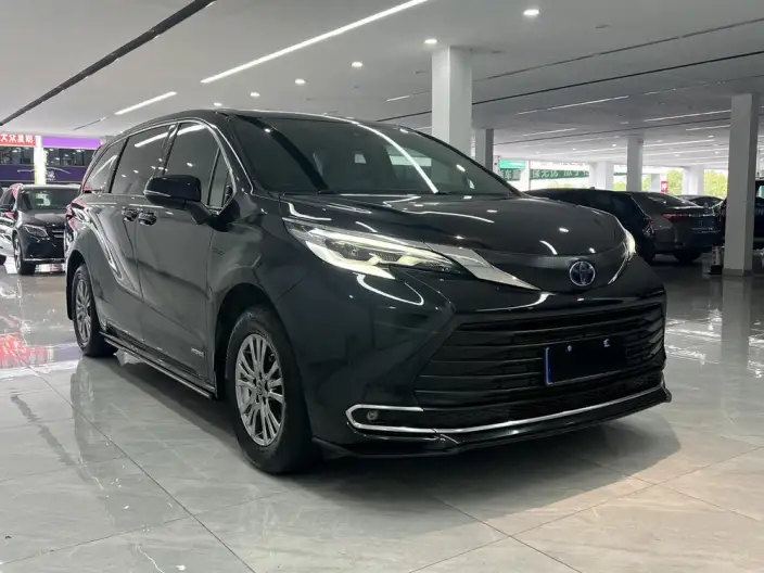 Toyota Sienna 2021 Model 2.5L Hybrid Comfort Edition – фото 3