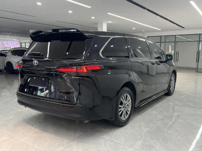 Toyota Sienna 2021 Model 2.5L Hybrid Comfort Edition – фото 7