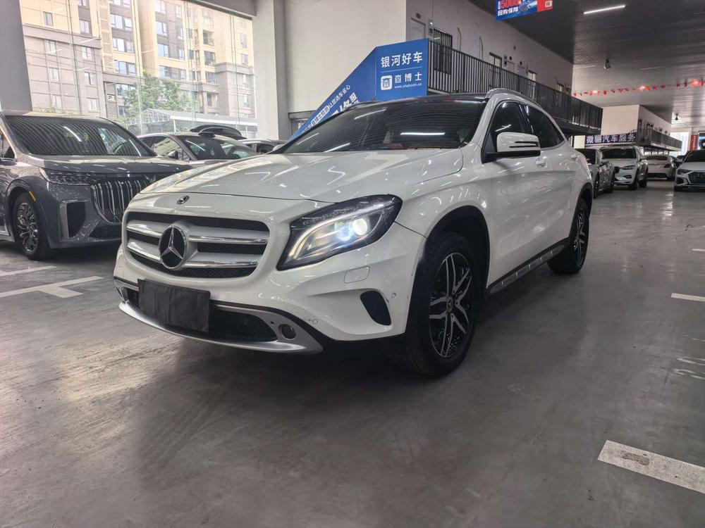Mercedes-Benz GLA 2016 GLA 200 Style – фото 1