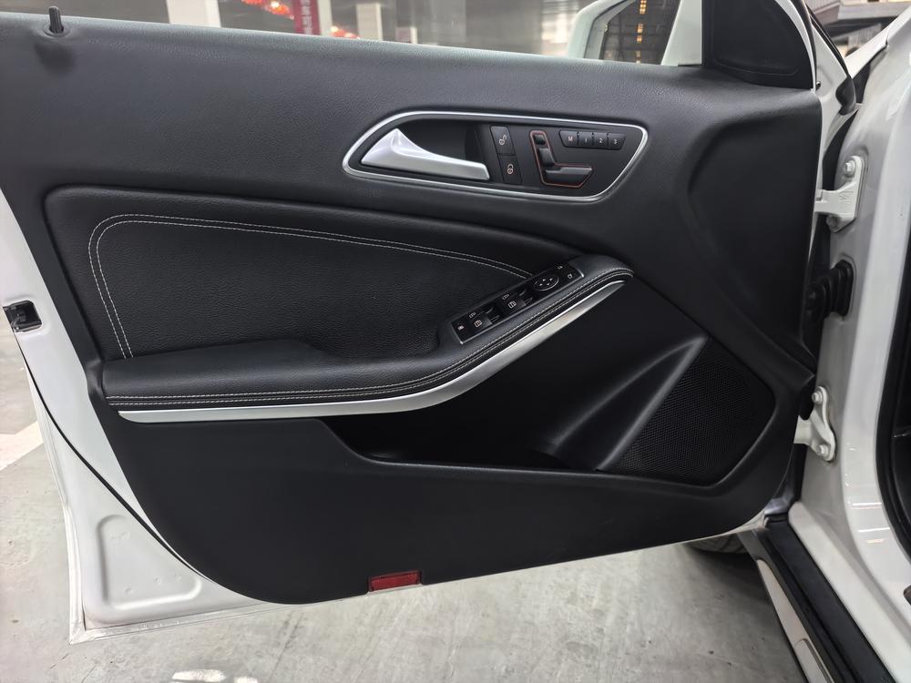 Mercedes-Benz GLA 2016 GLA 200 Style – фото 8