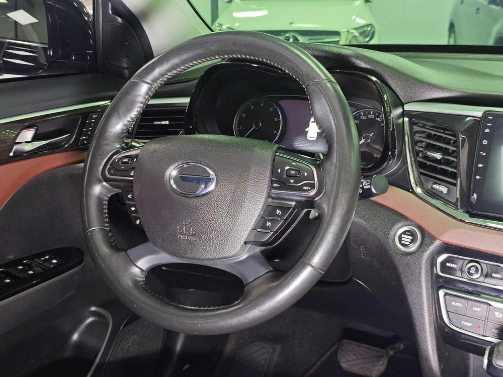 GAC Trumpchi GS8 2017 модификация 320T 2WD Premium Edition 7 seat – фото 13