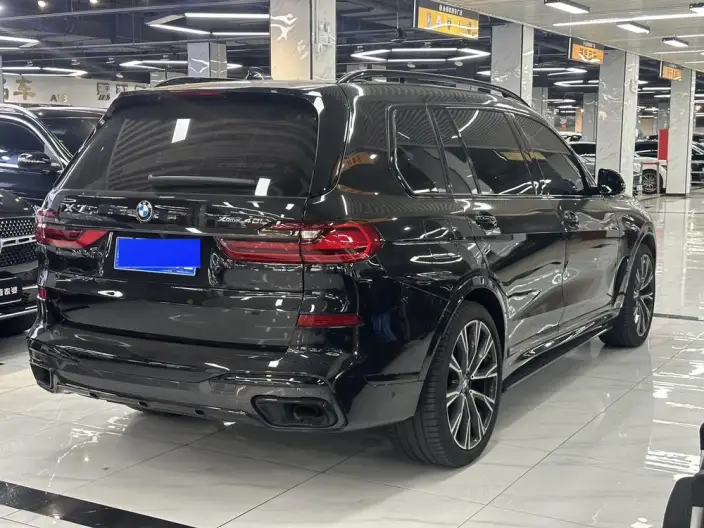 BMW X7 2022 Model xDrive40i Executive Model M Sports Set – фото 6
