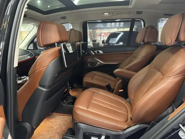 BMW X7 2022 Model xDrive40i Executive Model M Sports Set – фото 10