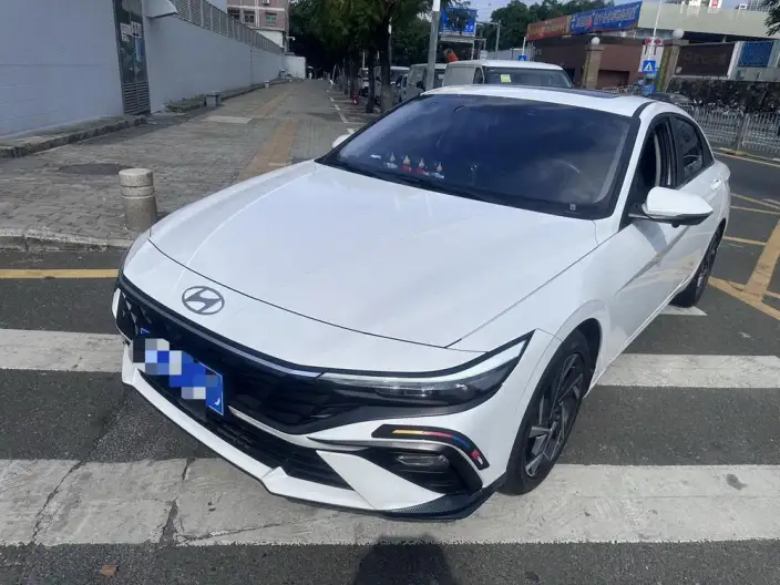 Hyundai Ioniq 2023 Model 1.5L CVT GLX Elite Edition – фото 1