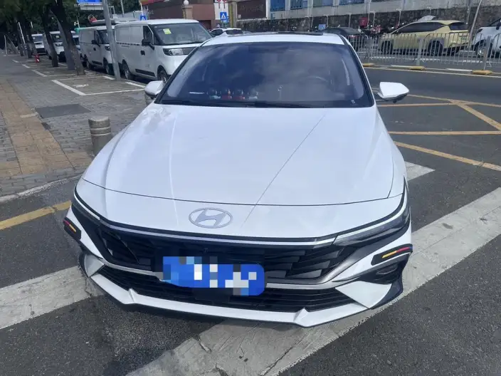 Hyundai Ioniq 2023 Model 1.5L CVT GLX Elite Edition – фото 2