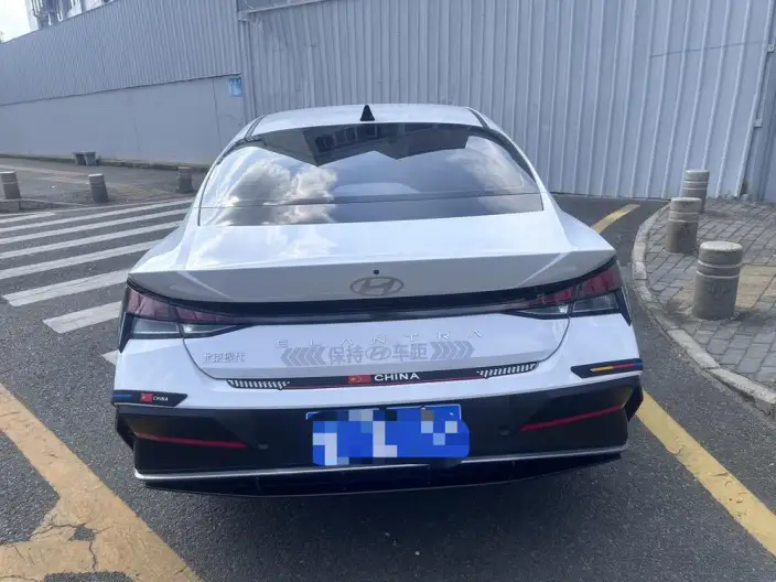 Hyundai Ioniq 2023 Model 1.5L CVT GLX Elite Edition – фото 3