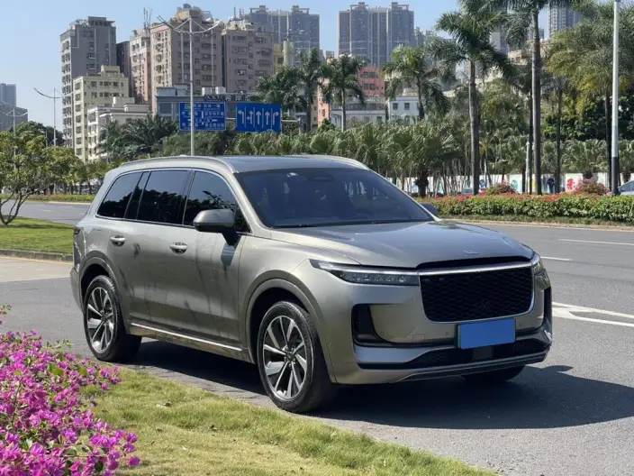 Li Auto ONE 2021 Model Extended Range 6 seat Edition – фото 3