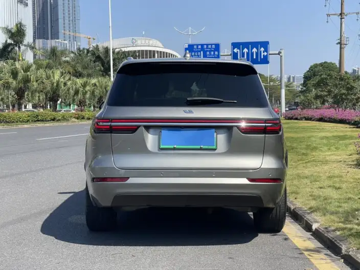 Li Auto ONE 2021 Model Extended Range 6 seat Edition – фото 5