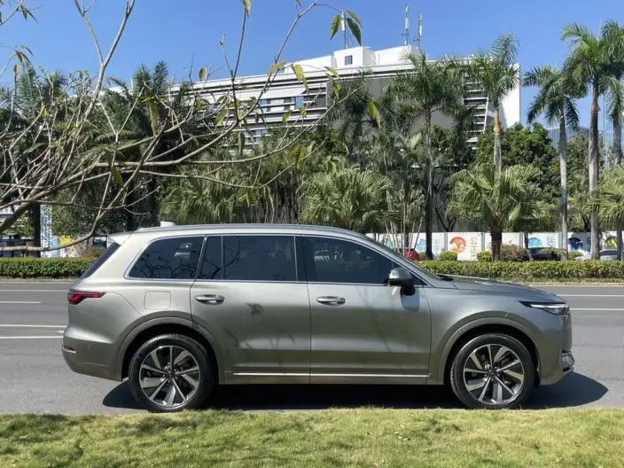 Li Auto ONE 2021 Model Extended Range 6 seat Edition – фото 7