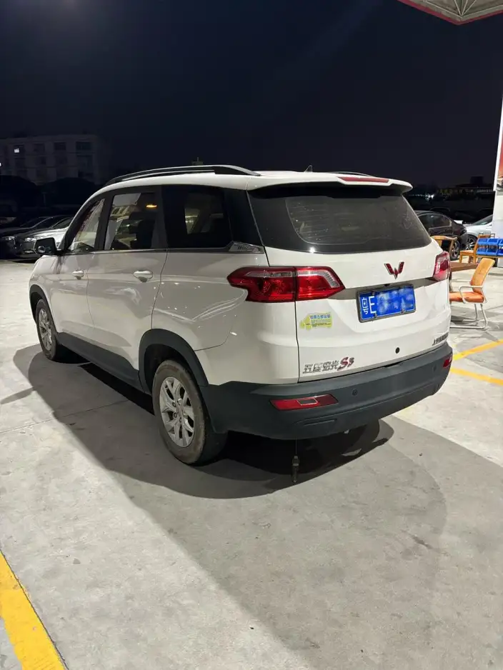 Wuling Hongguang S3 2019 Model 1.5L Manual Comfort Model China VI