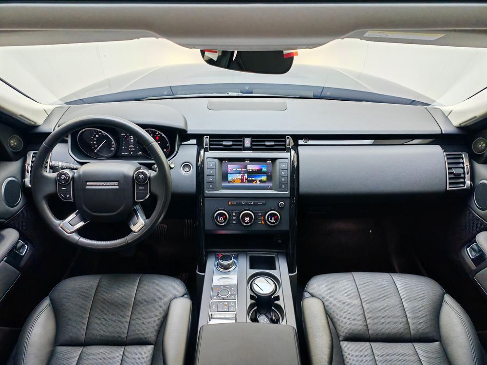 Land Rover Discovery 2017 модификация 3.0 V6 S – фото 12