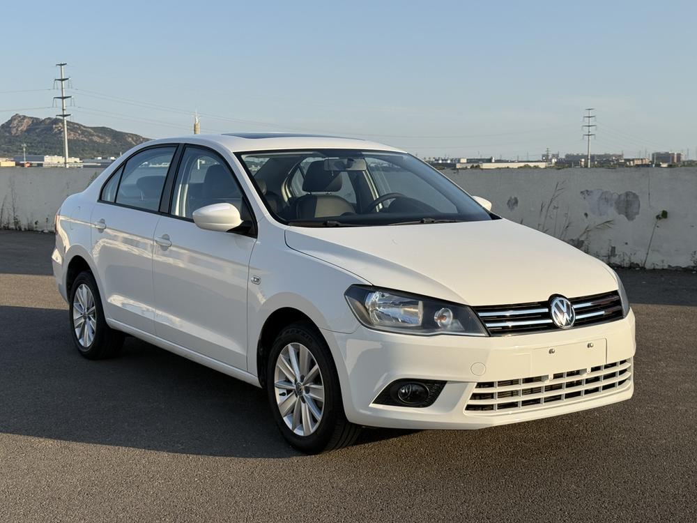Volkswagen Jetta 2015 модификация 1.6L Automatic Luxury – фото 3