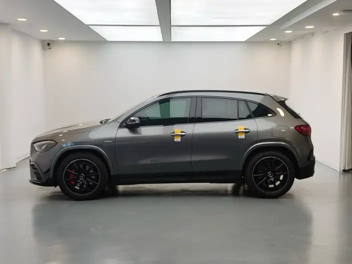 Mercedes-Benz GLA AMG 2024 Model AMG GLA 35 4MATIC – фото 4