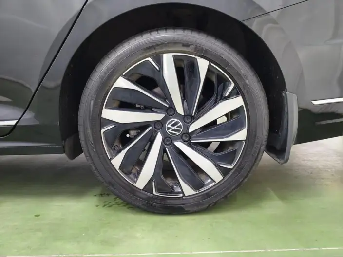 Volkswagen Passat 2022 Model 330TSI Elite Edition – фото 9