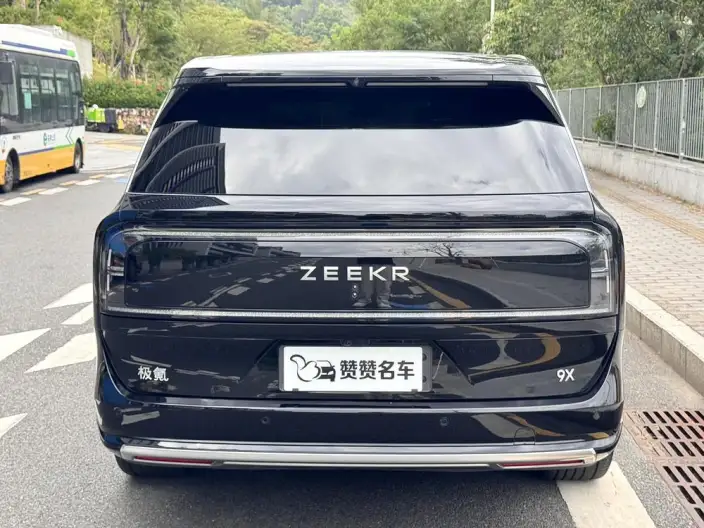ZEEKR 9X 2025 Model Hyper Edition 70kWh VI seat – фото 6