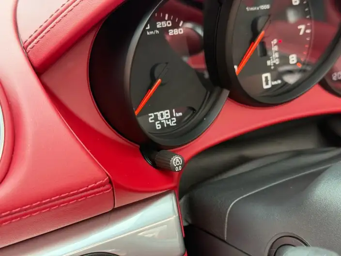 Porsche 718 2023 Model Boxster 2.0T – фото 7