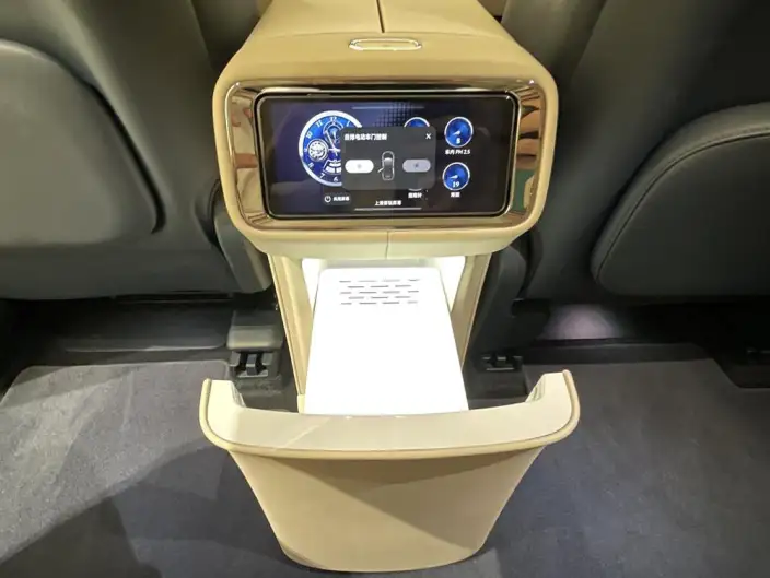 Aito M9 2026 Model Extended Range Ultra VI seat Edition – фото 7