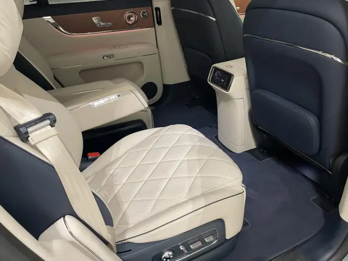 Aito M9 2026 Model Extended Range Ultra VI seat Edition – фото 10