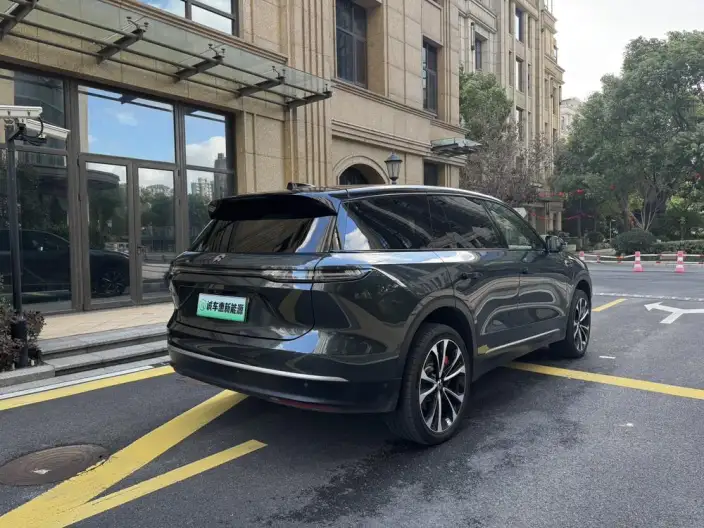 NIO ES8 2023 Model 100kWh Signature Edition – фото 7