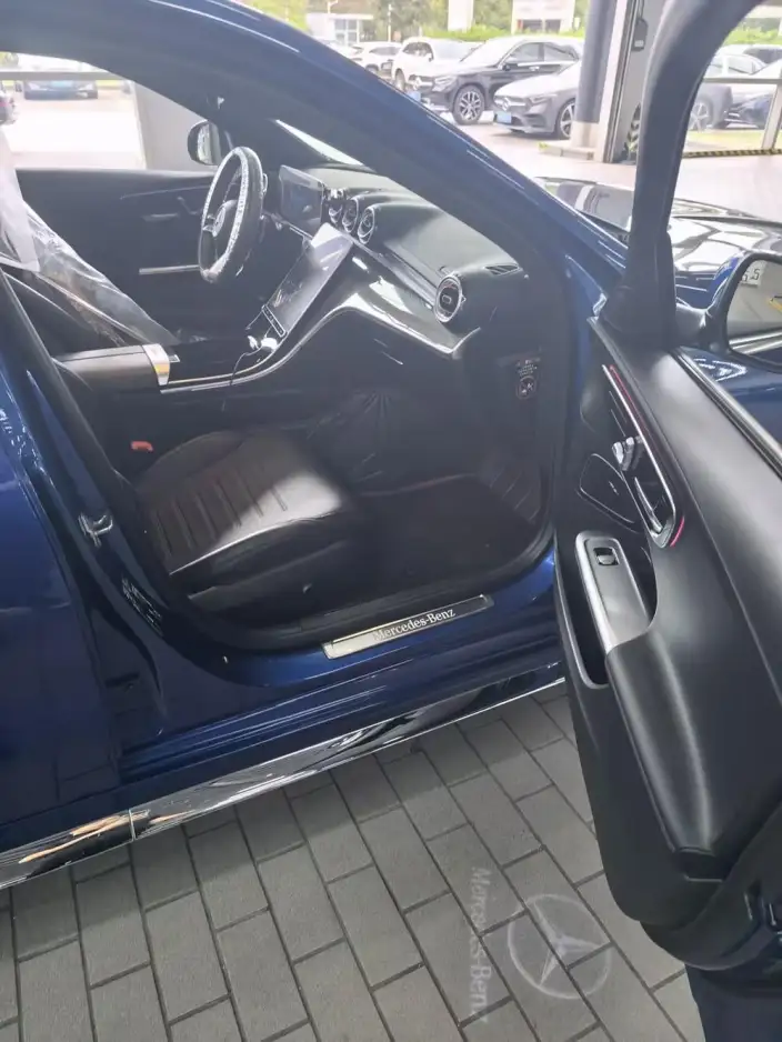 Mercedes-Benz C-Class 2022 Model C 260 L Sports Edition – фото 4