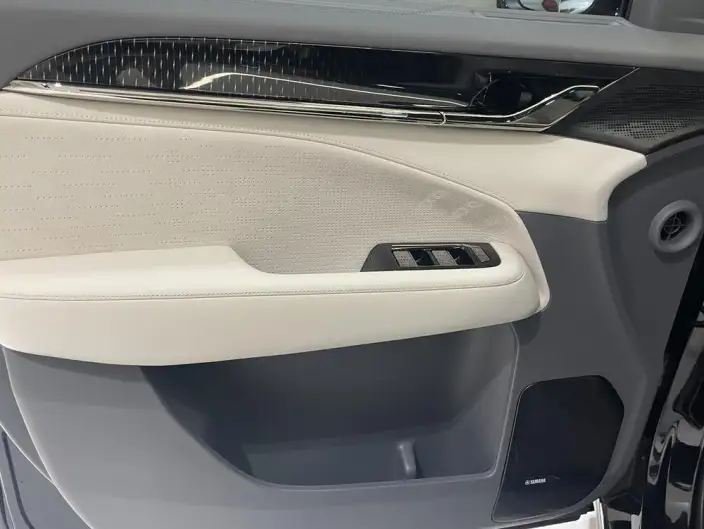 ZEEKR 009 2025 Model VI seat Executive Edition 4WD 108kWh – фото 7