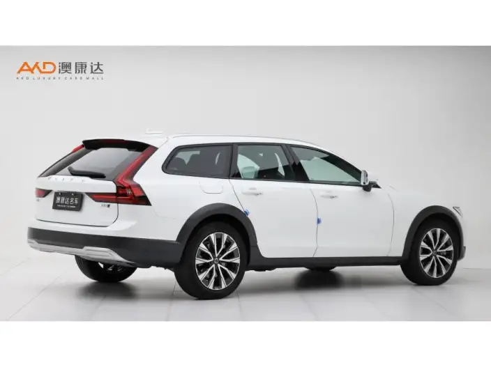 Volvo V90 2022 Model Cross Country B5 AWD Zhiyuan Edition – фото 4