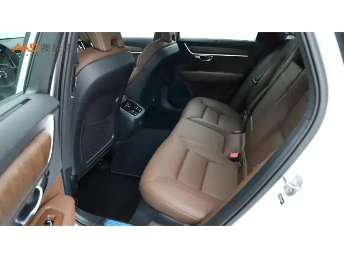 Volvo V90 2022 Model Cross Country B5 AWD Zhiyuan Edition – фото 10