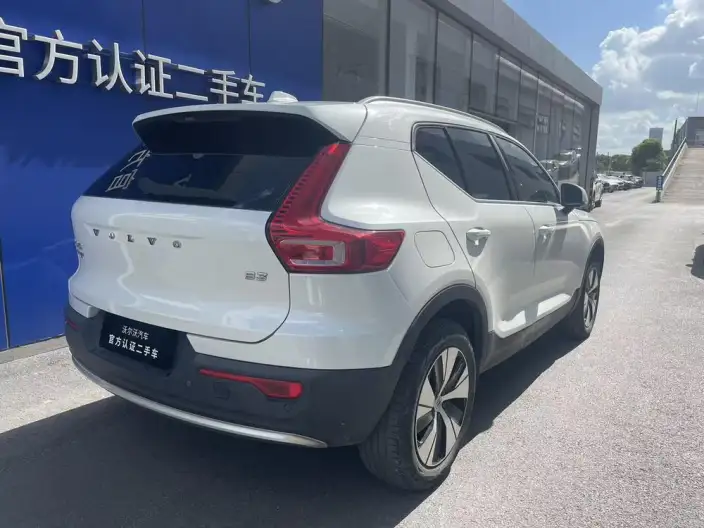 Volvo XC40 2024 Model B3 Smart Range Deluxe Edition – фото 5