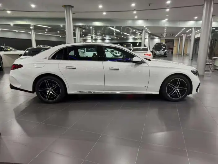 Mercedes-Benz E-Class 2024 Model E 260 L Sports sedan – фото 8
