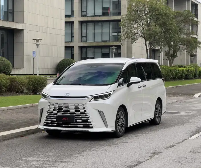 Lexus LM 2023 Model 500h DIRECT4 VI seat Respect Edition – фото 1