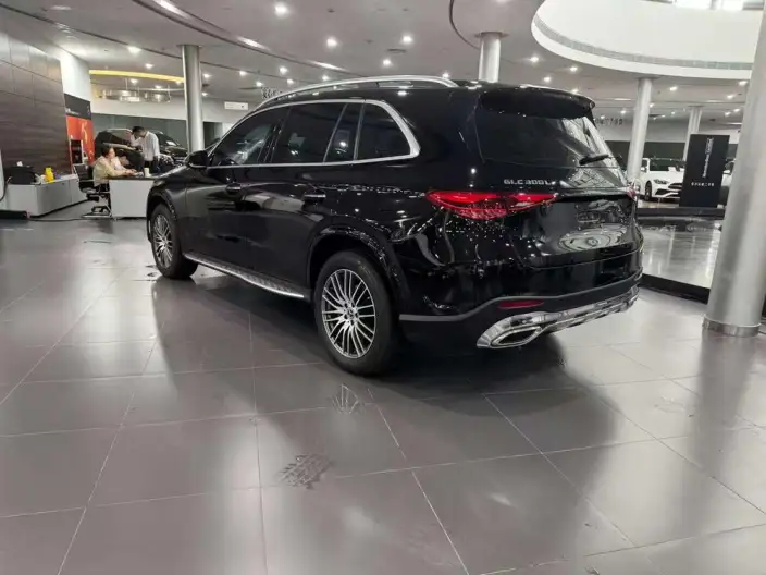 Mercedes-Benz GLC 2025 Model GLC 300 L 4MATIC Dynamic Model 5 seat – фото 5