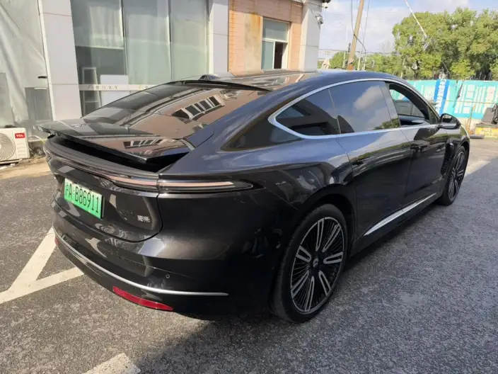 NIO ET9 2025 Model 102kWh Signature Edition – фото 5