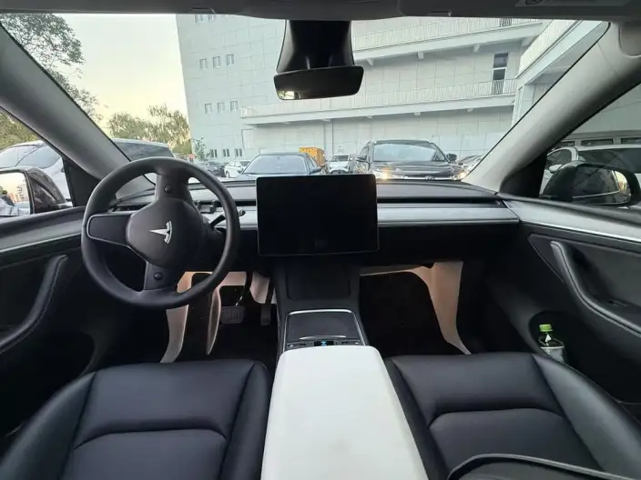 Model Y 2024 Model Rear-wheel drive version – фото 6