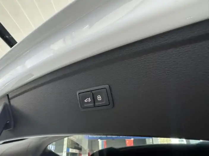 Audi Q5L 2022 Model Facelift 45T Luxury Dynamic Model – фото 9